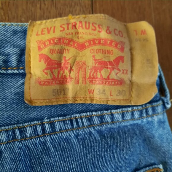 Levis 501 Jeans Mens Jeans 34 x 30 Stonewash 501-0193 Button Fly - Picture 8 of 12